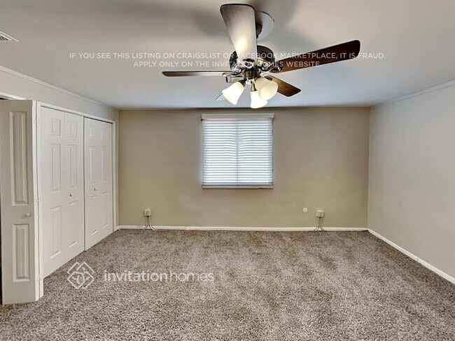 Building Photo - 7208 W Glenrosa Ave