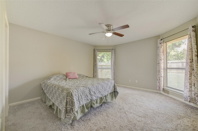 Building Photo - 7302 Greenwood Point Dr