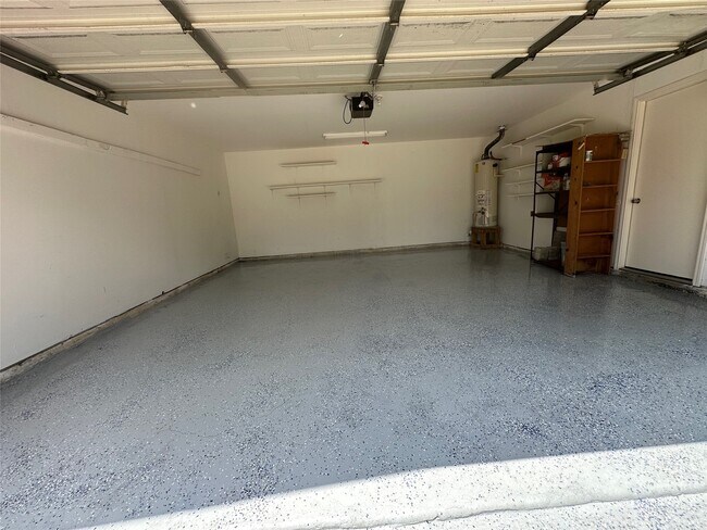 Building Photo - 2711 Colony Dr