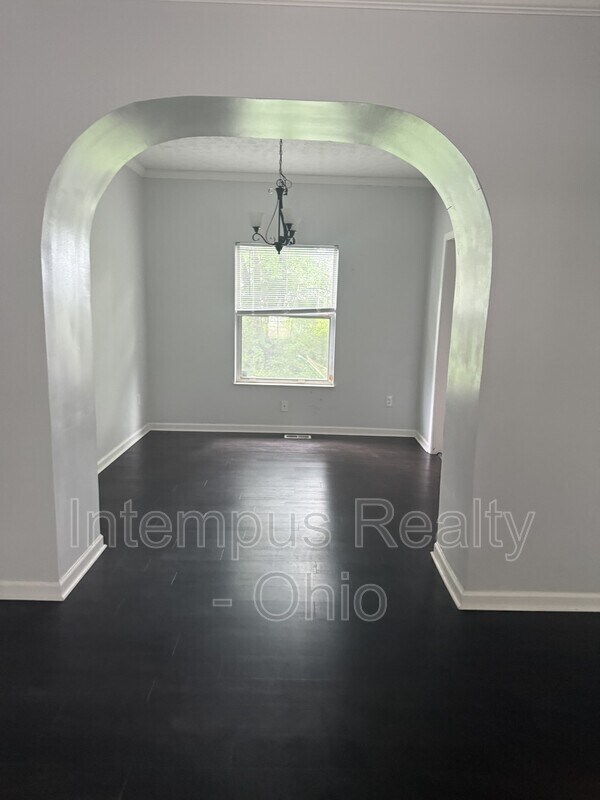 Building Photo - 3125 Highland Park Dr