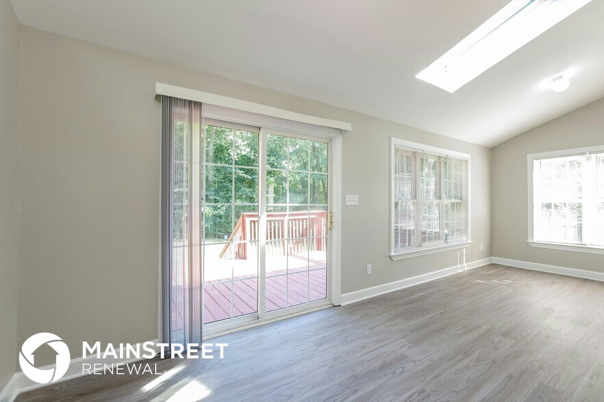 Building Photo - 13841 Poppleton Ct