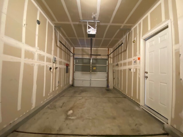 Building Photo - Charming 3-Bedroom, 2.5-Bath, 1,453 Sq. Ft...