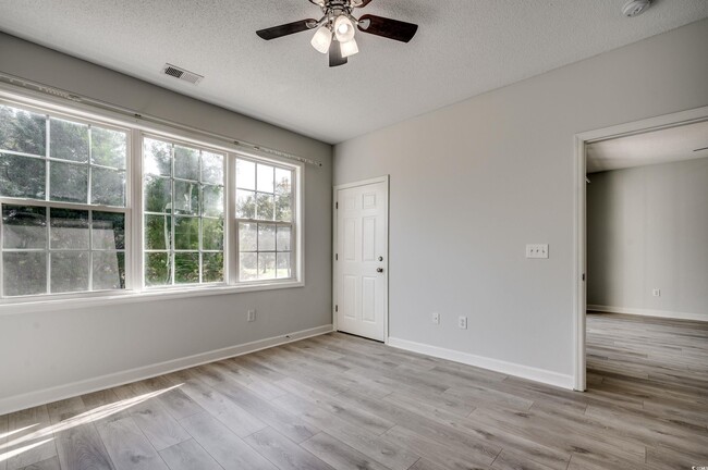 Building Photo - 5801 Oyster Catcher Dr
