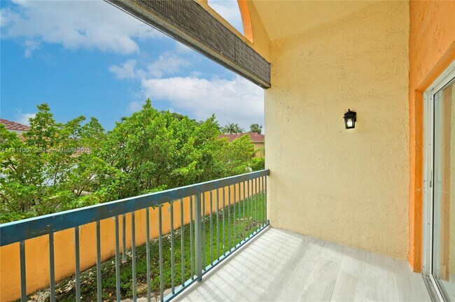 Building Photo - 6284 NW 186th St