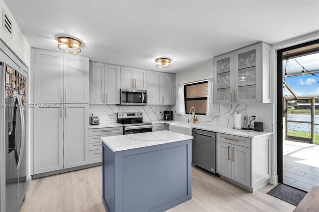 Building Photo - 1305 NW 122nd Terrace