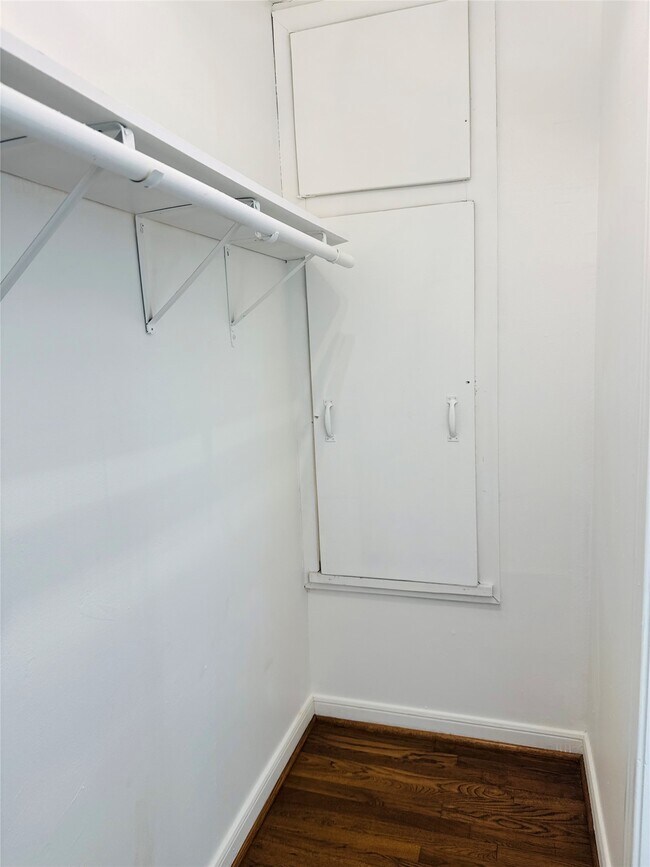 Building Photo - 1848 Portsmouth St