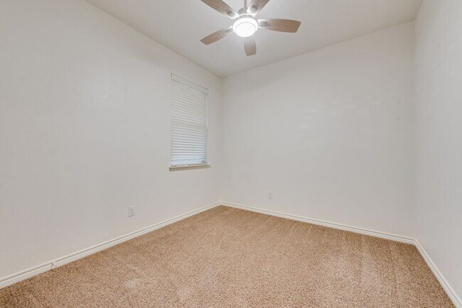 Building Photo - Spacious 5-Bedroom Home with Game Room & Amazing Backyard in Paloma Creek