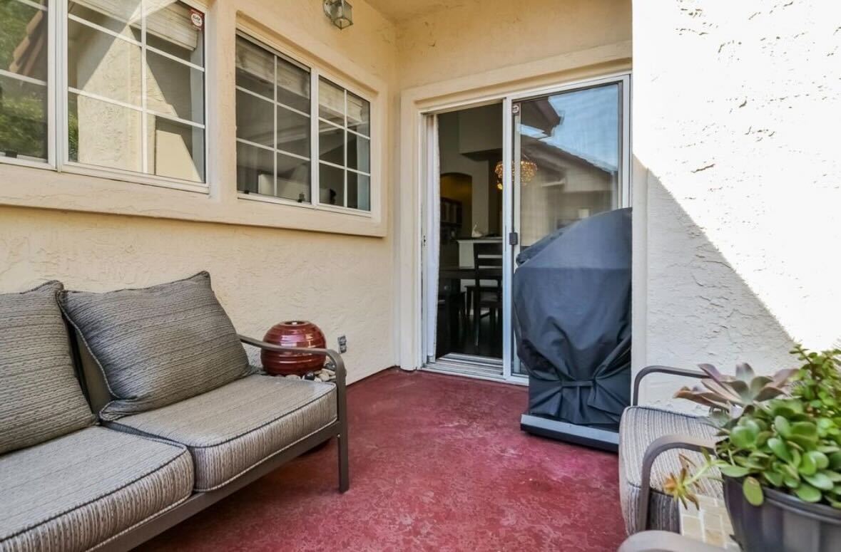 Building Photo - 5660 Belleza Dr