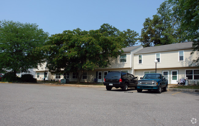 Building Photo - The Point at Smithsburg