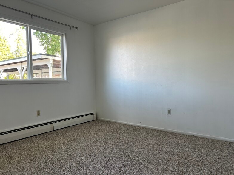 Building Photo - 2917 W 34th Ave