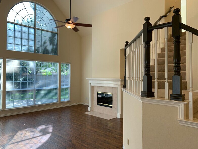 Building Photo - 109 Falcon Creek Dr