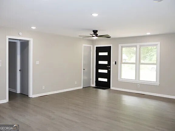 Building Photo - 1523 Delia Dr