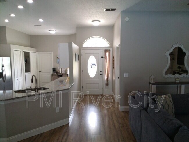 Building Photo - 2320 Locustwood Ct