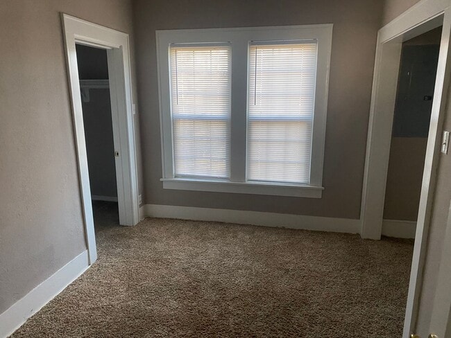 Building Photo - 3 Bedroom and 2 Bath in Durrant
