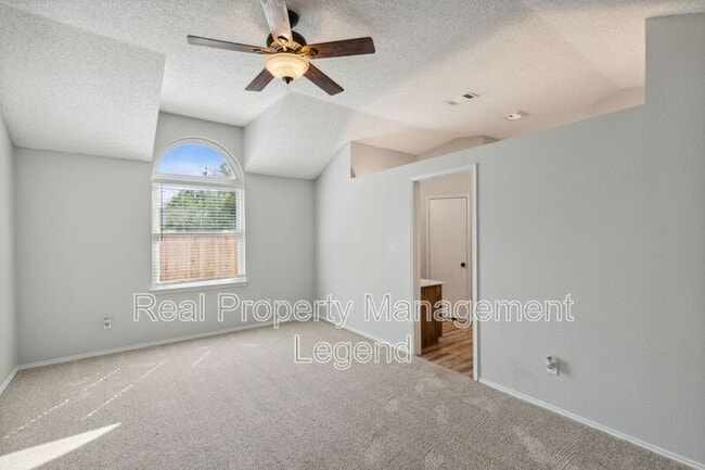 Building Photo - 327 Alyse Rd