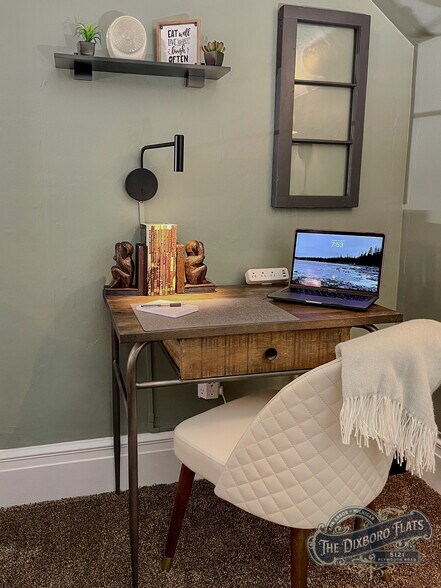 Building Photo - 5121 Plymouth Road