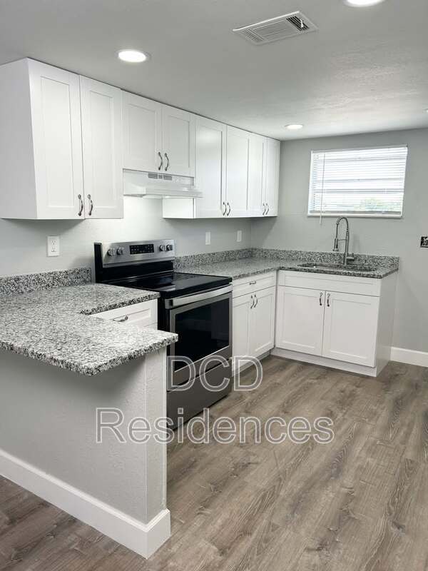 Building Photo - 5505 Forest Haven Cir
