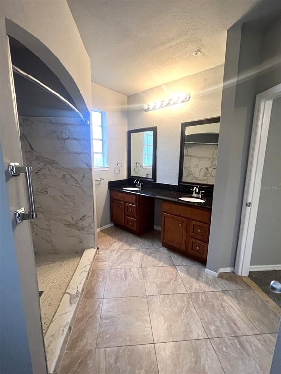 Building Photo - 132 Vista Verdi Cir