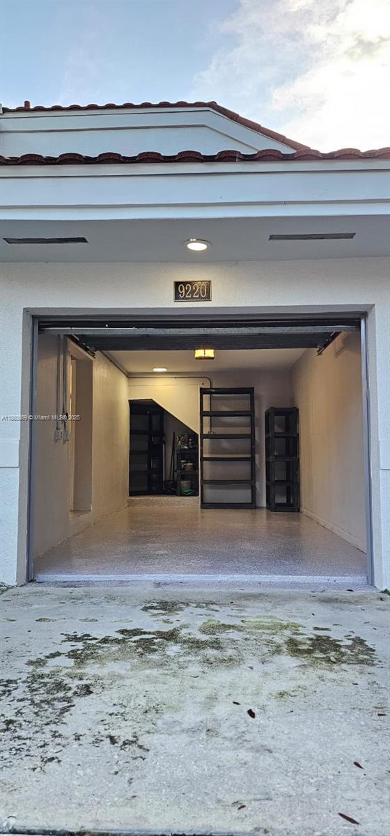 Building Photo - 9220 NW 9th Pl