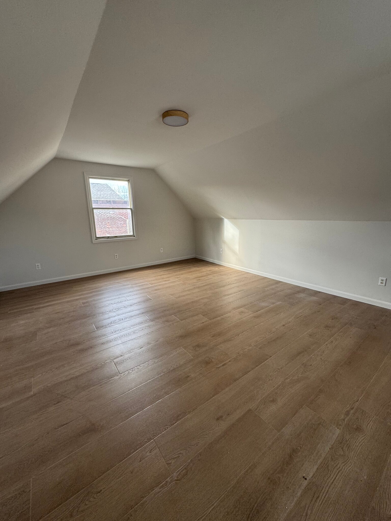 Building Photo - 613 South St