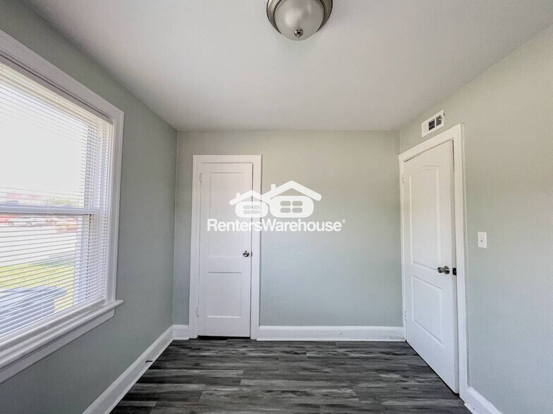 Building Photo - 1375 W Ocean View Ave