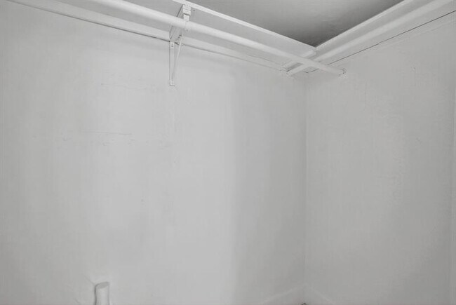 Building Photo - 1821 Middle River Dr
