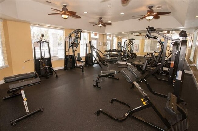 Building Photo - 2 Bedroom / 2 Bathroom Upstairs Condo with Large Screened Covered Porch