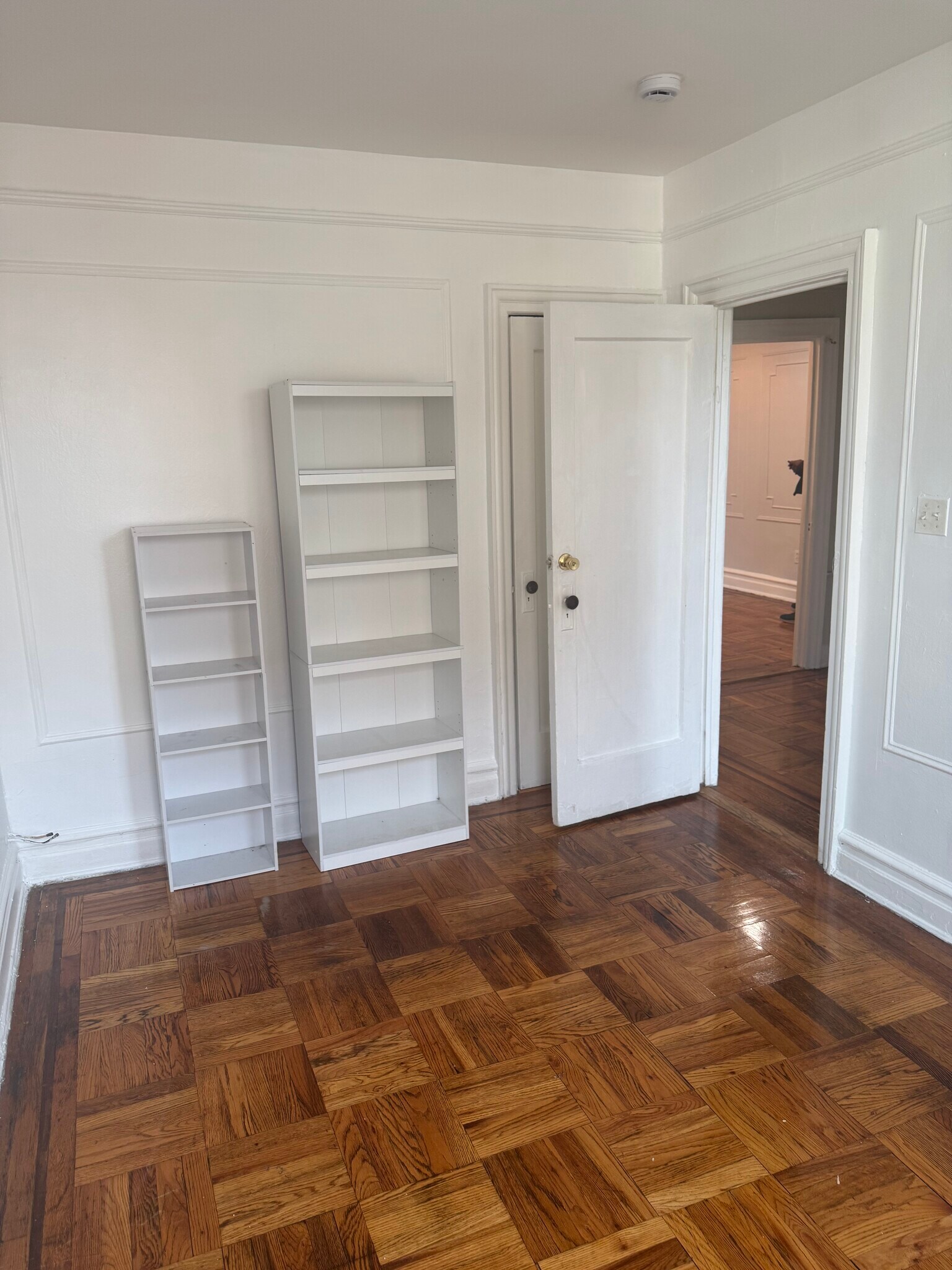 Building Photo - 821 Troy Ave