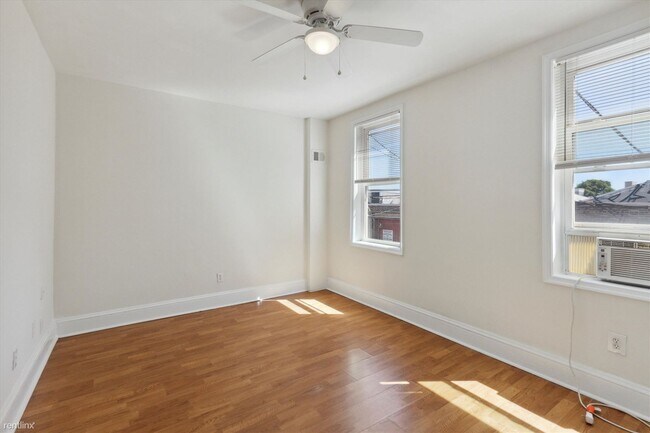 Building Photo - 4 br, 2 bath House - 902 N CARLISLE ST