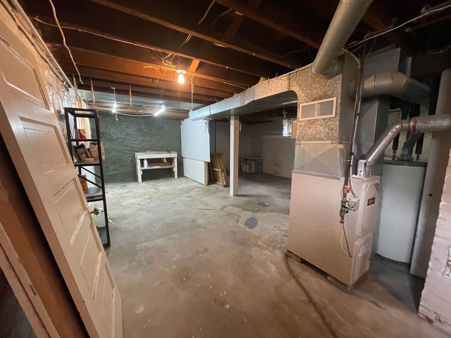 Building Photo - 827 Single Ave
