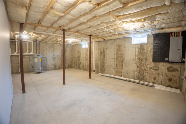 Building Photo - 154 Grove Ave