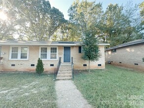 Building Photo - 5006 Malibu Dr