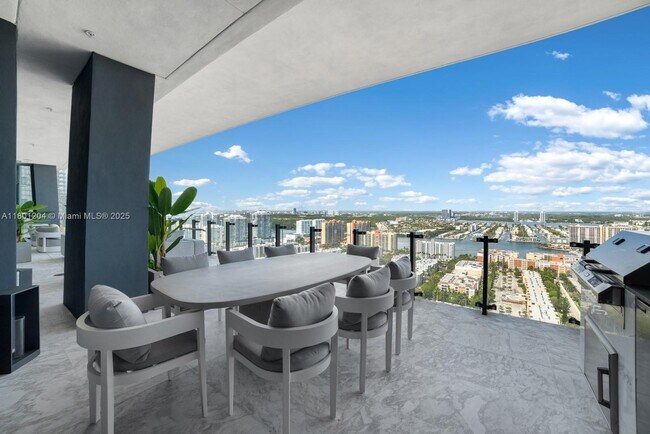 Building Photo - 17141 Collins Ave