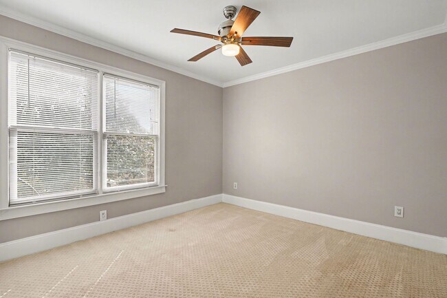 Building Photo - 1917 N Decatur-Unit A