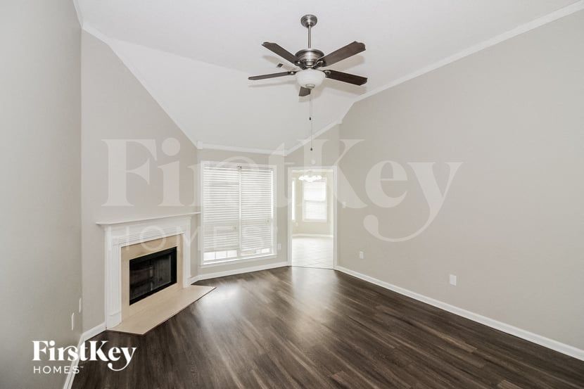 Building Photo - 8788 Overcup Oaks Dr