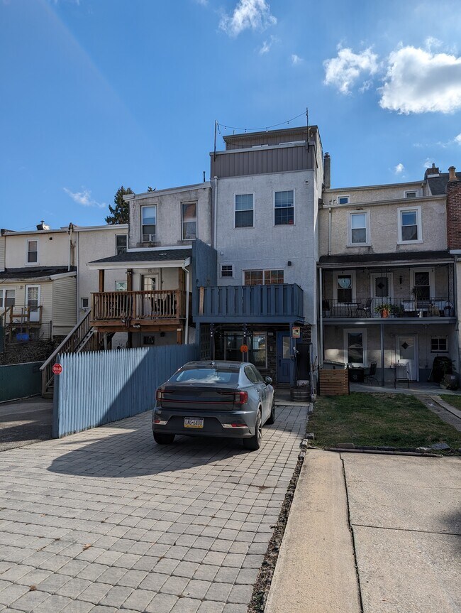 Building Photo - 174 Krams Ave
