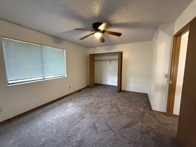 Building Photo - 4774 N Carefree Cir