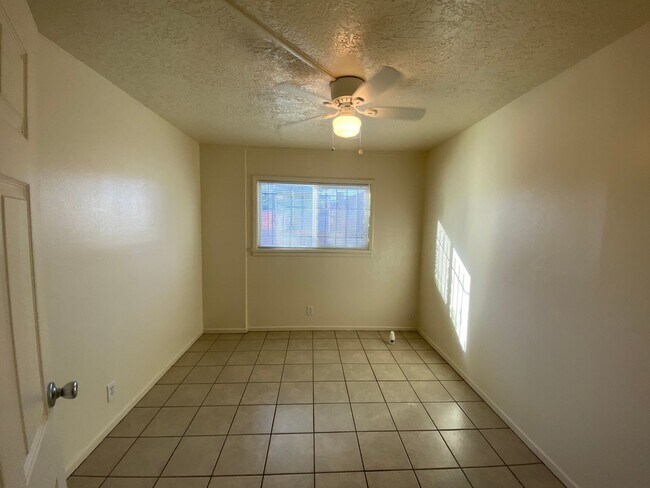 Building Photo - Lead Ave SE-2112-2114