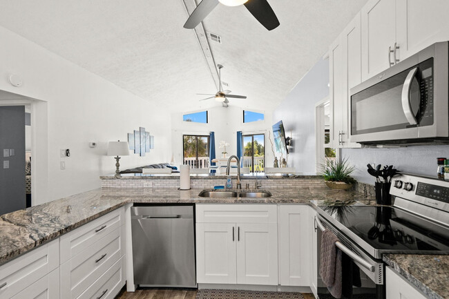 Building Photo - 4004 Centavo Ct