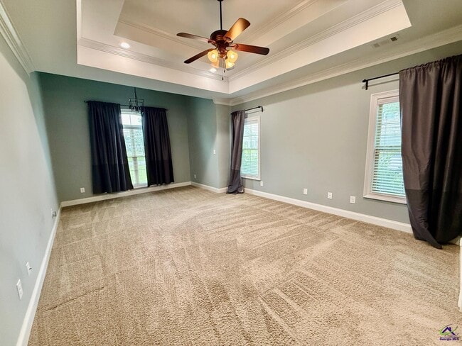 Building Photo - 400 Southern Wds Trl