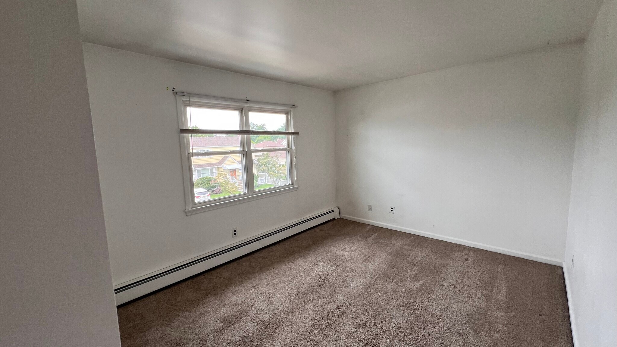 Building Photo - 435 Steinway Rd