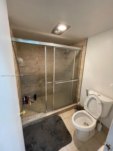 Building Photo - 6010 S Falls Cir Dr