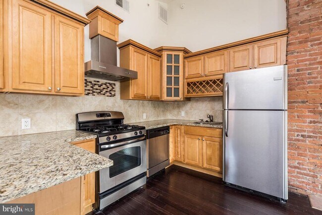 Building Photo - 1600 Frankford Ave