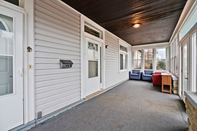 Building Photo - 1528 Ridge Ave