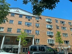 Building Photo - 5920 N Kenmore Ave