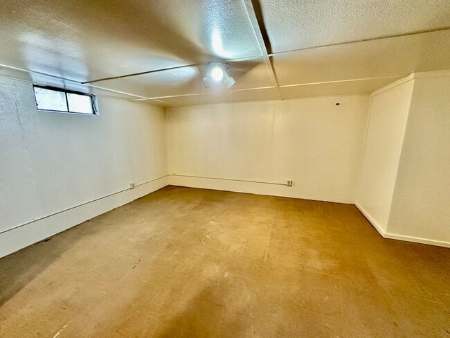 Building Photo - 1701 E Olympic Ave