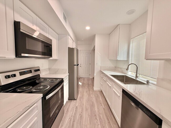 Building Photo - 7388 Tooma St