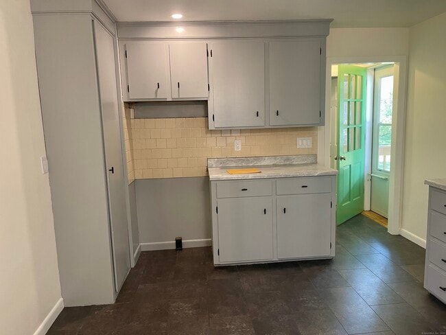 Building Photo - 15 Proulx St