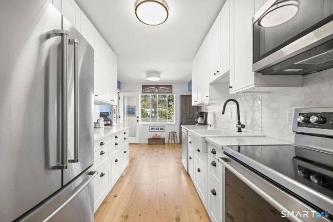 Building Photo - 108 Southport Woods Drive