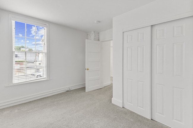 Building Photo - Historic Downtown Annapolis 3 Bedroom w/ P...